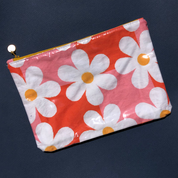 Plastic-Covered Zip Pouch in Daisy Daydreams