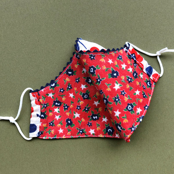 Small Mask in Strawberry Print with Ric Rac Trim